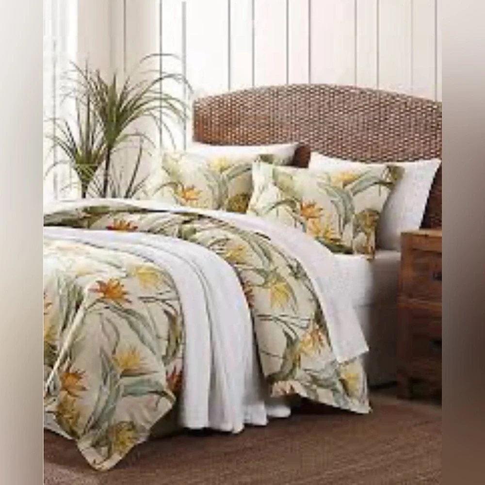 Tommy Bahama Birds of Paradise king duvet cover and two king shams